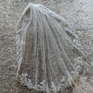 Finger Length Veil